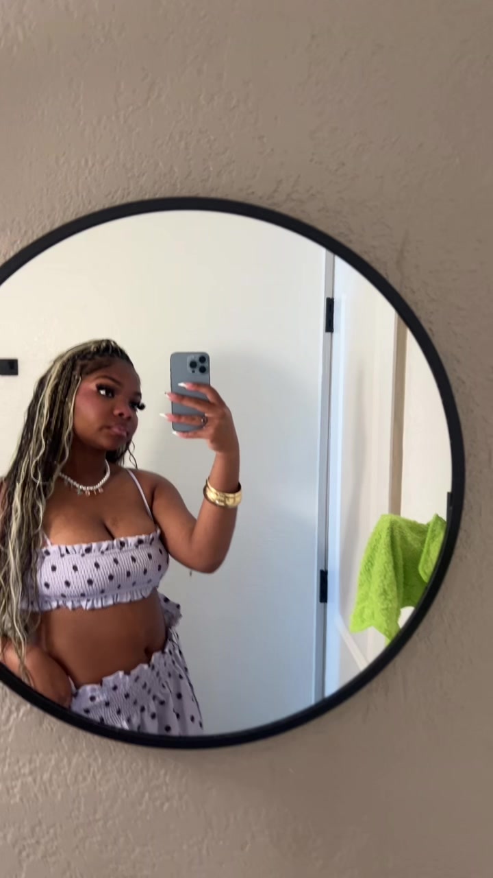 @lurkingglouu