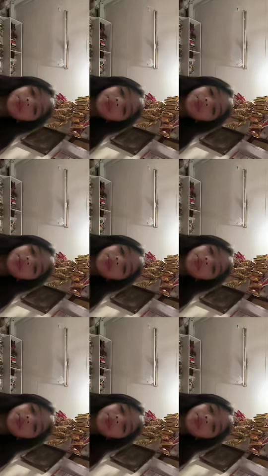@LolaNyoFlora