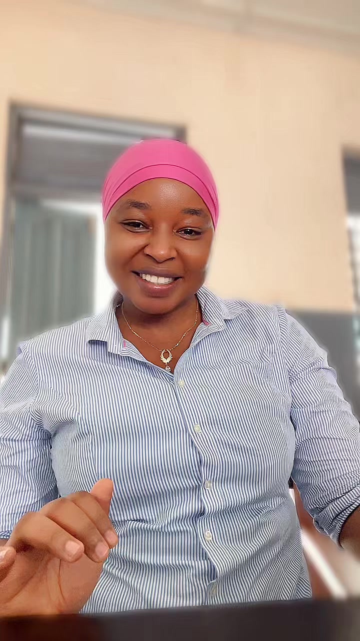 @Hajia Zee