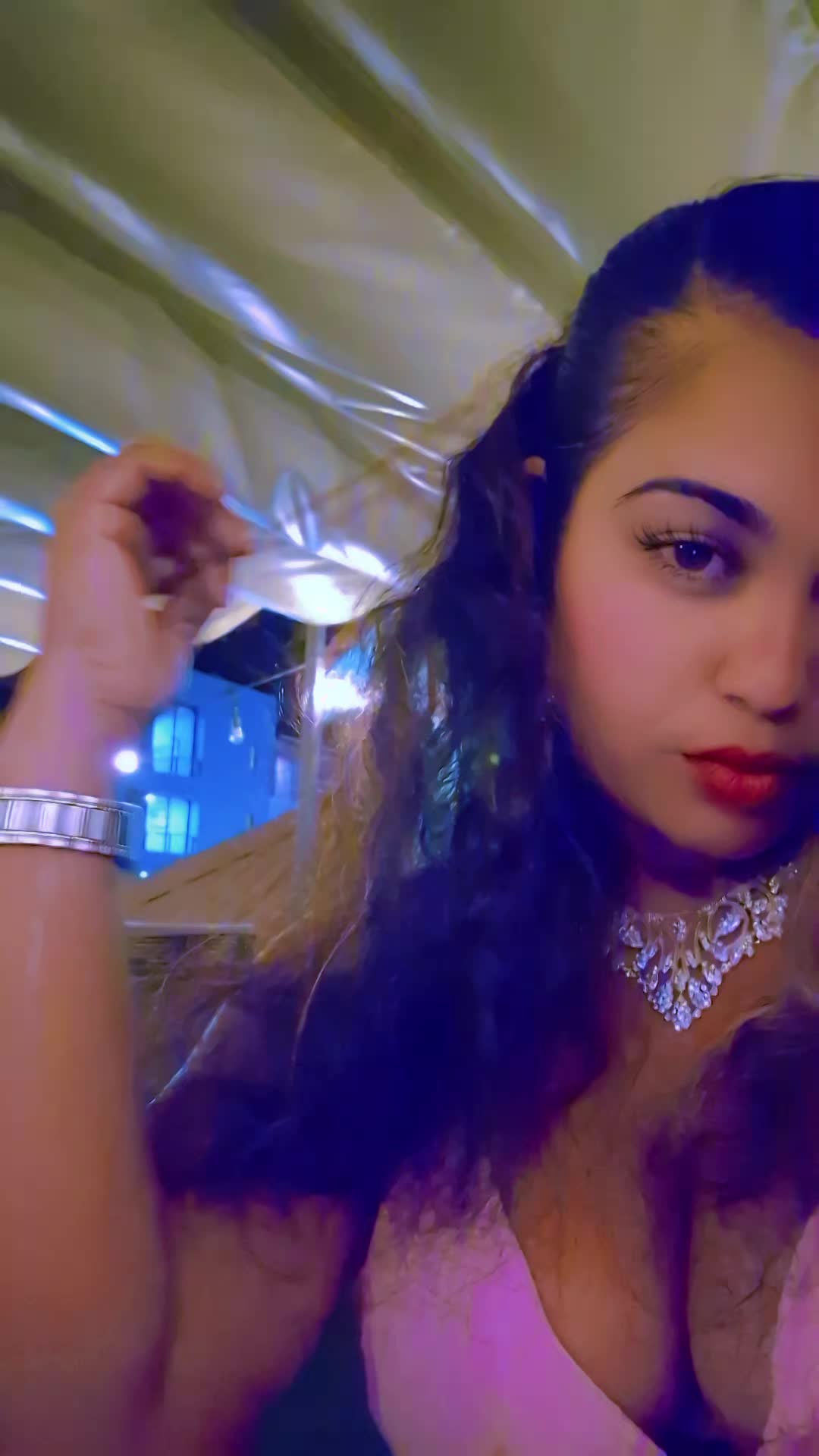 @Glamourous Shoba