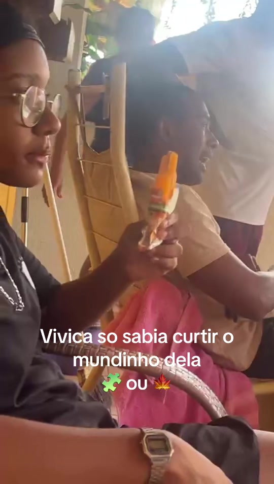 @o que vivica está fazendo??