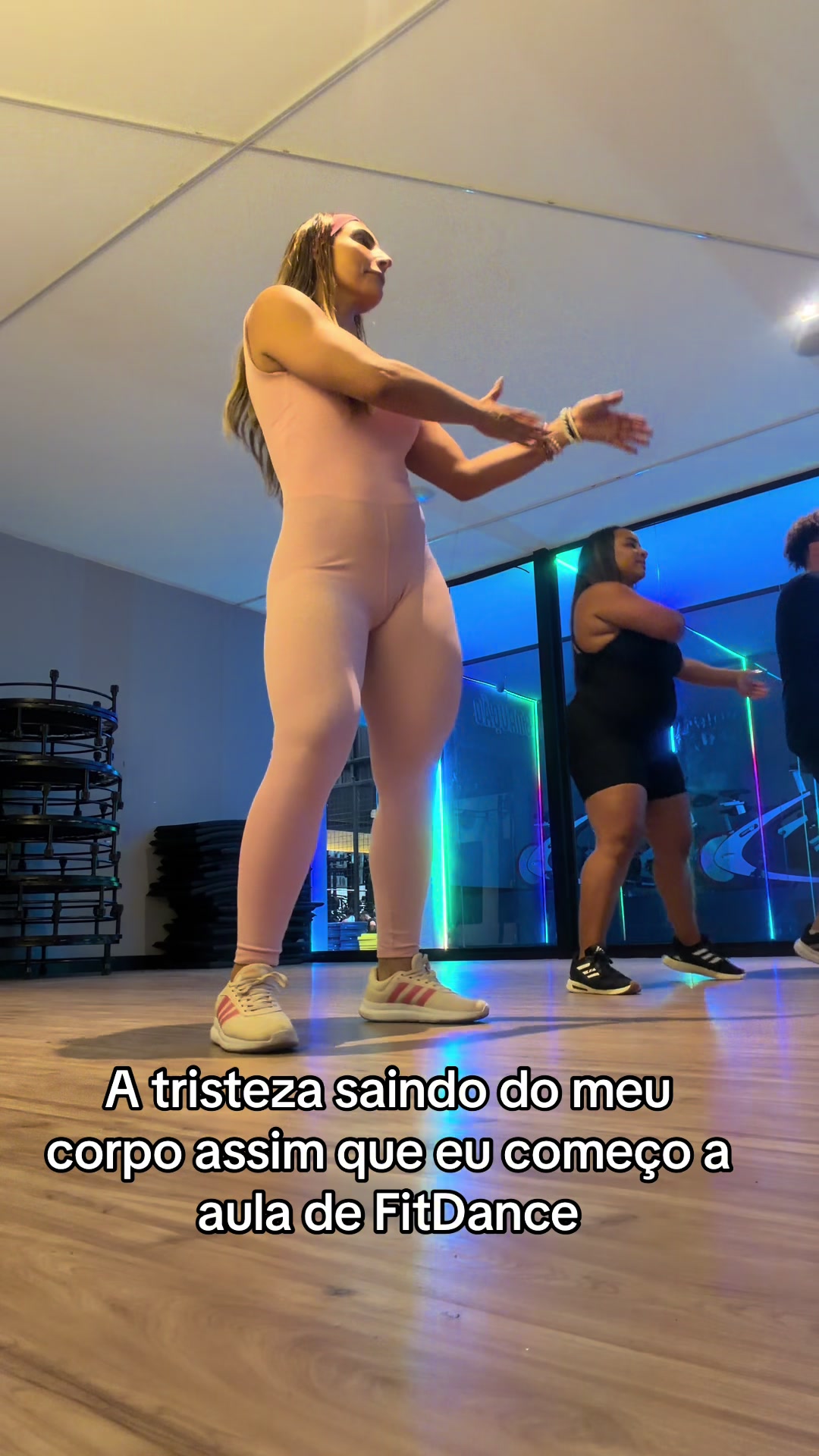 @Cris Macedo 👑
