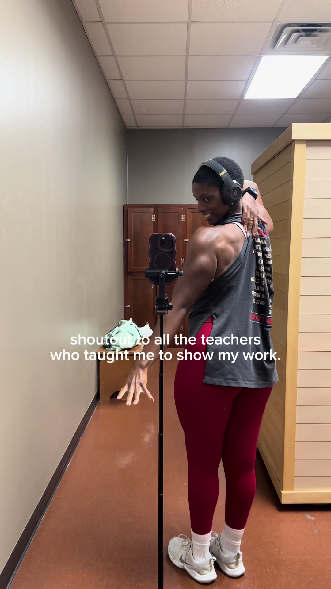 @justdesnaround