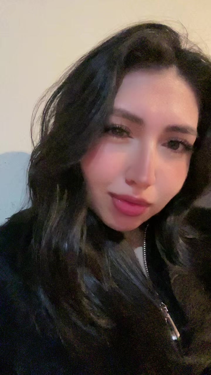 @𝐃 𝐈 𝐕 𝐀 🍯🐝