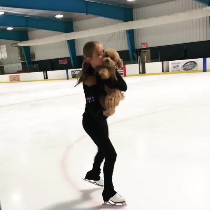 @𝐄𝐦𝐢𝐥𝐲'𝐬 ❄️