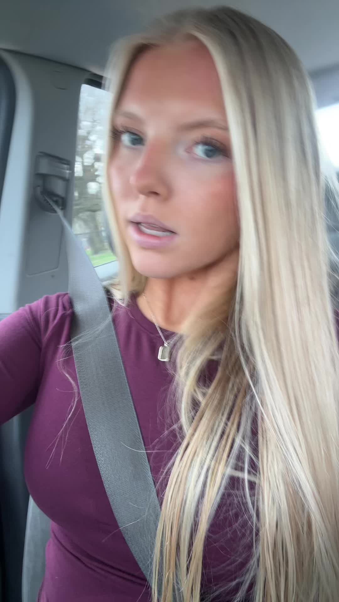 @👱🏼♀️