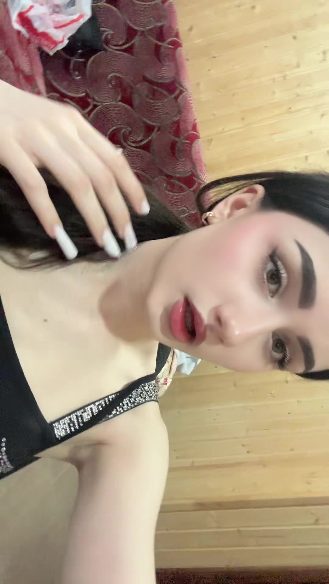 @noooiy