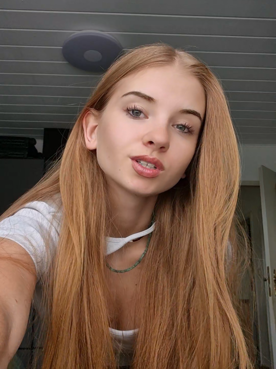 @Xenie🦋