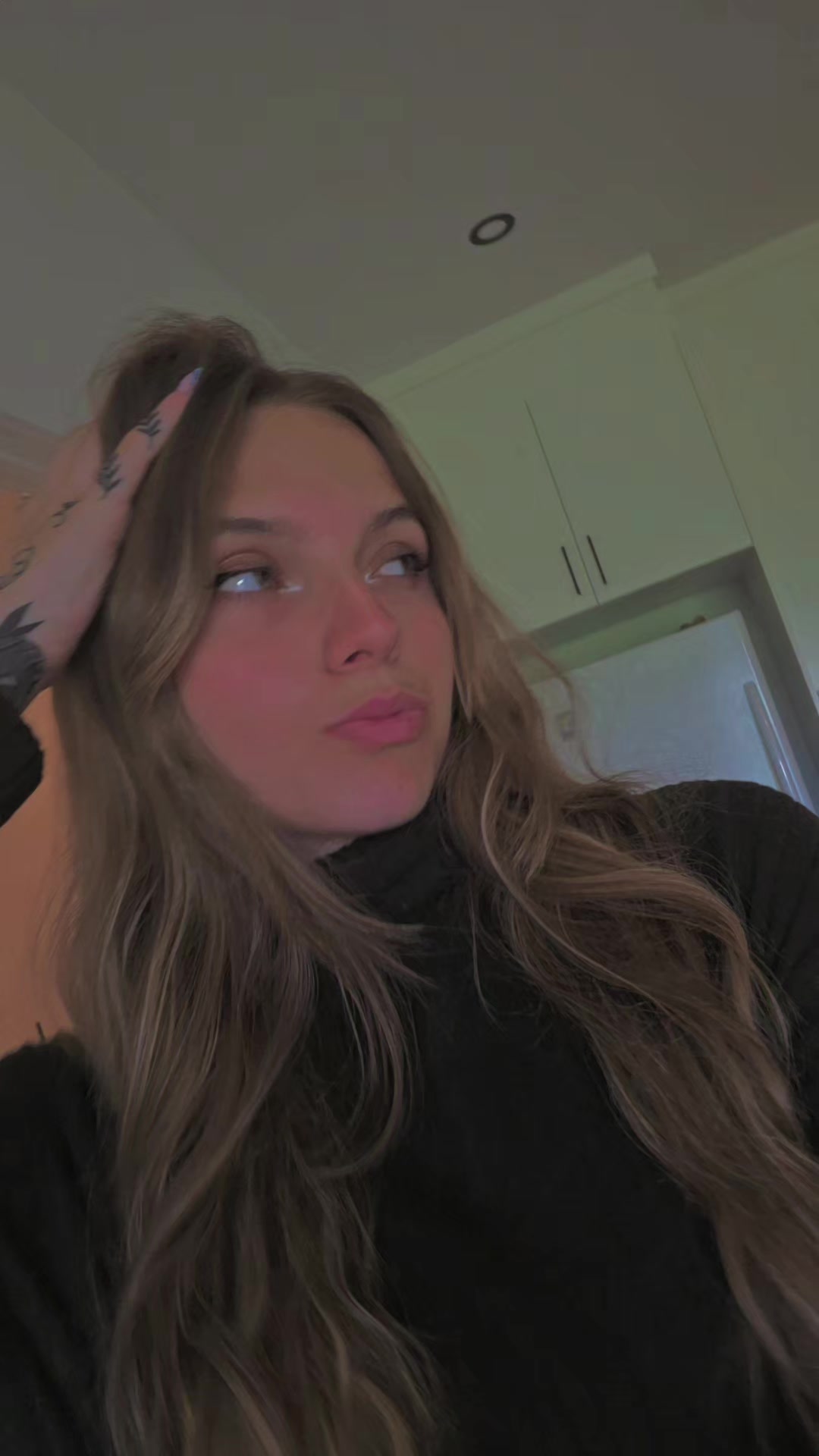 @Héléna🖤