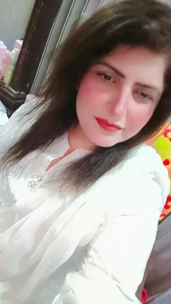 @🦋 UZMA QUEEN 🦋