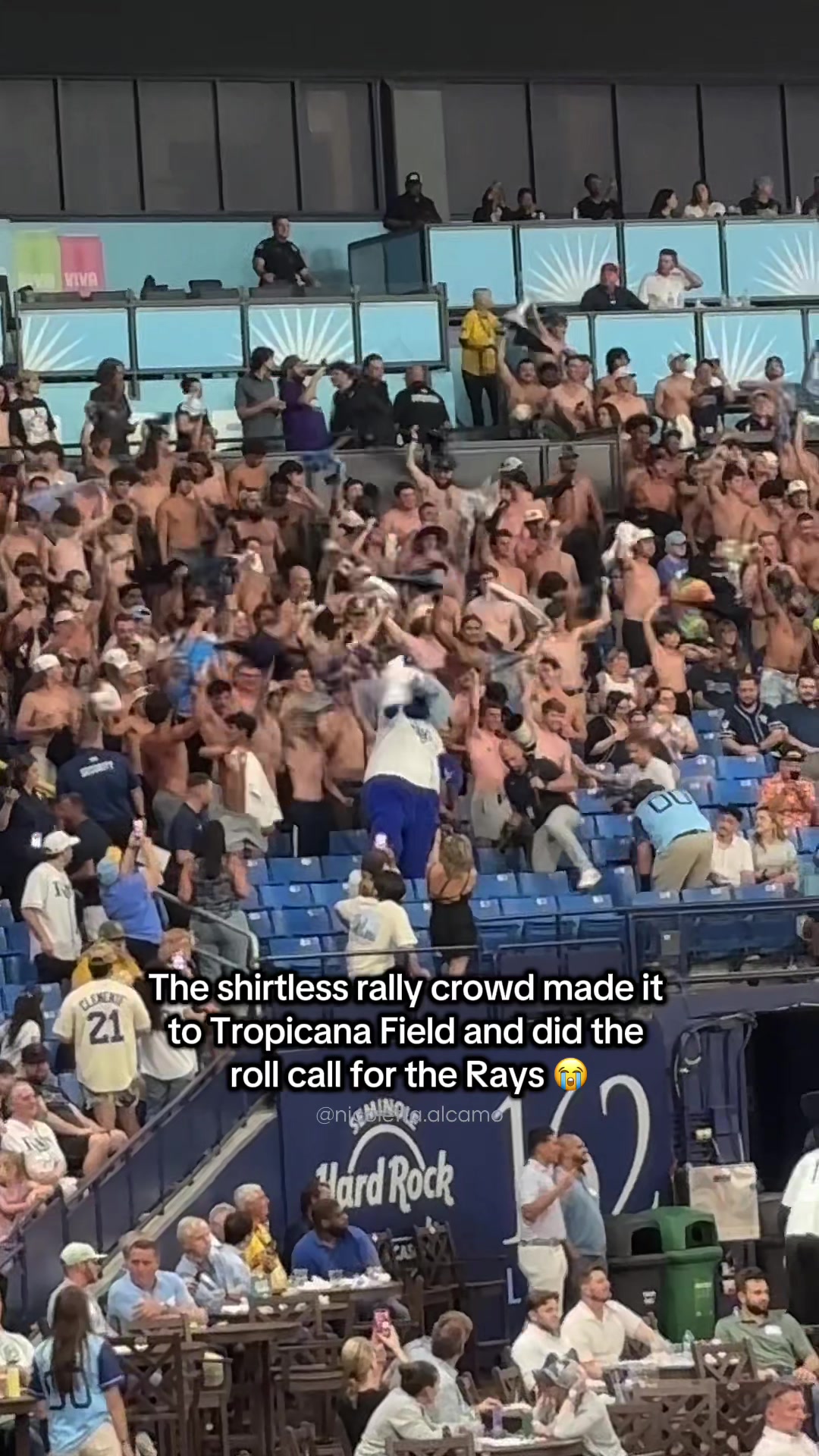 @Nicoletta 💖⚾️ ♫