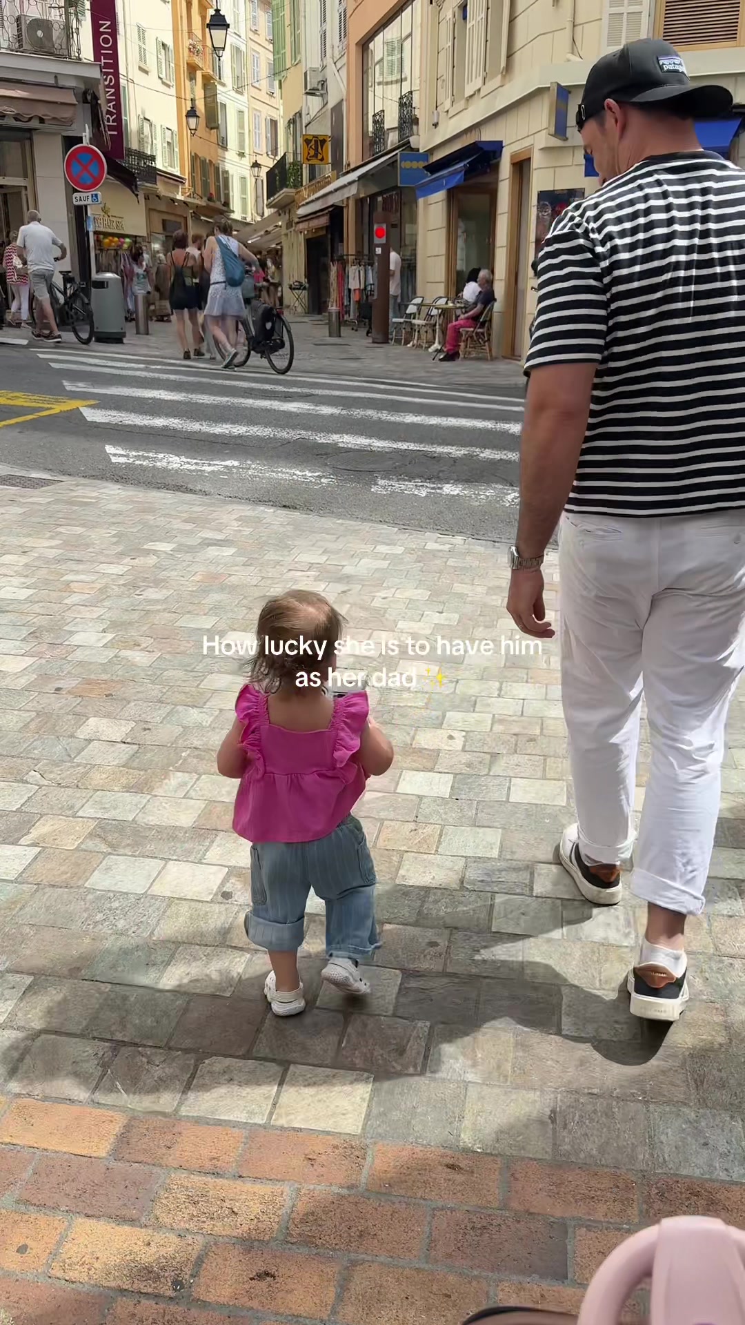 @Selena | Traveling Mom