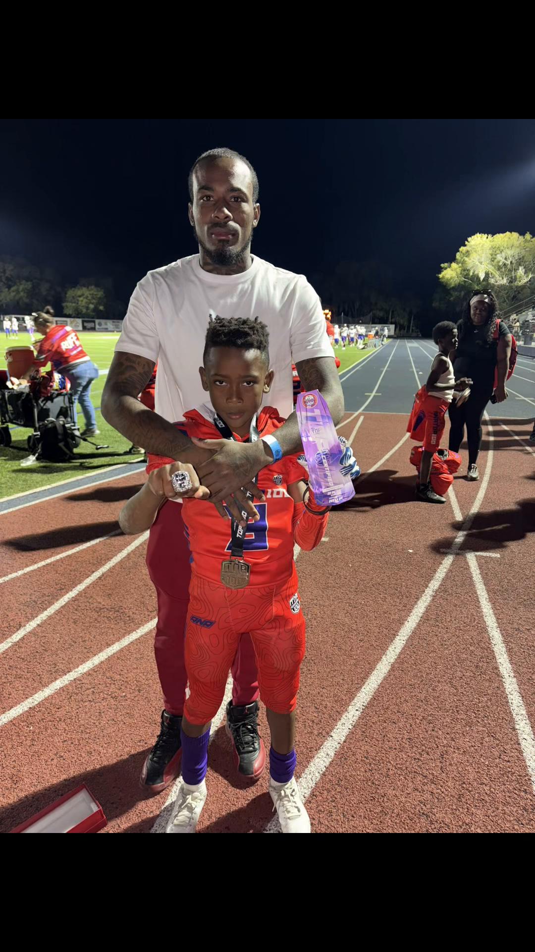 @3️⃣7️⃣0️⃣0️⃣ Dj