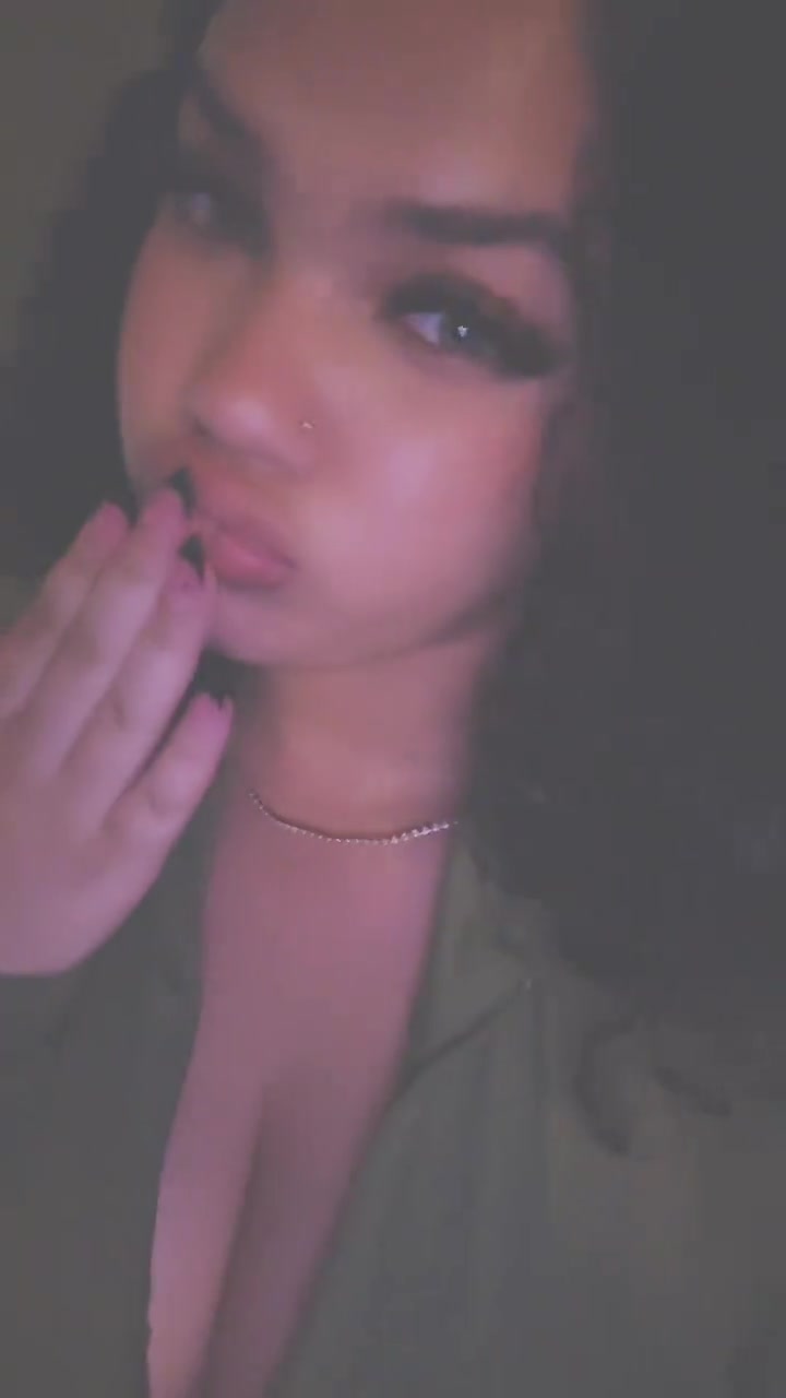 @Bella