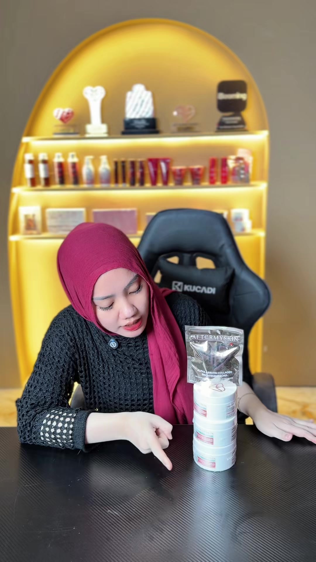 @Fasyaanandaaa