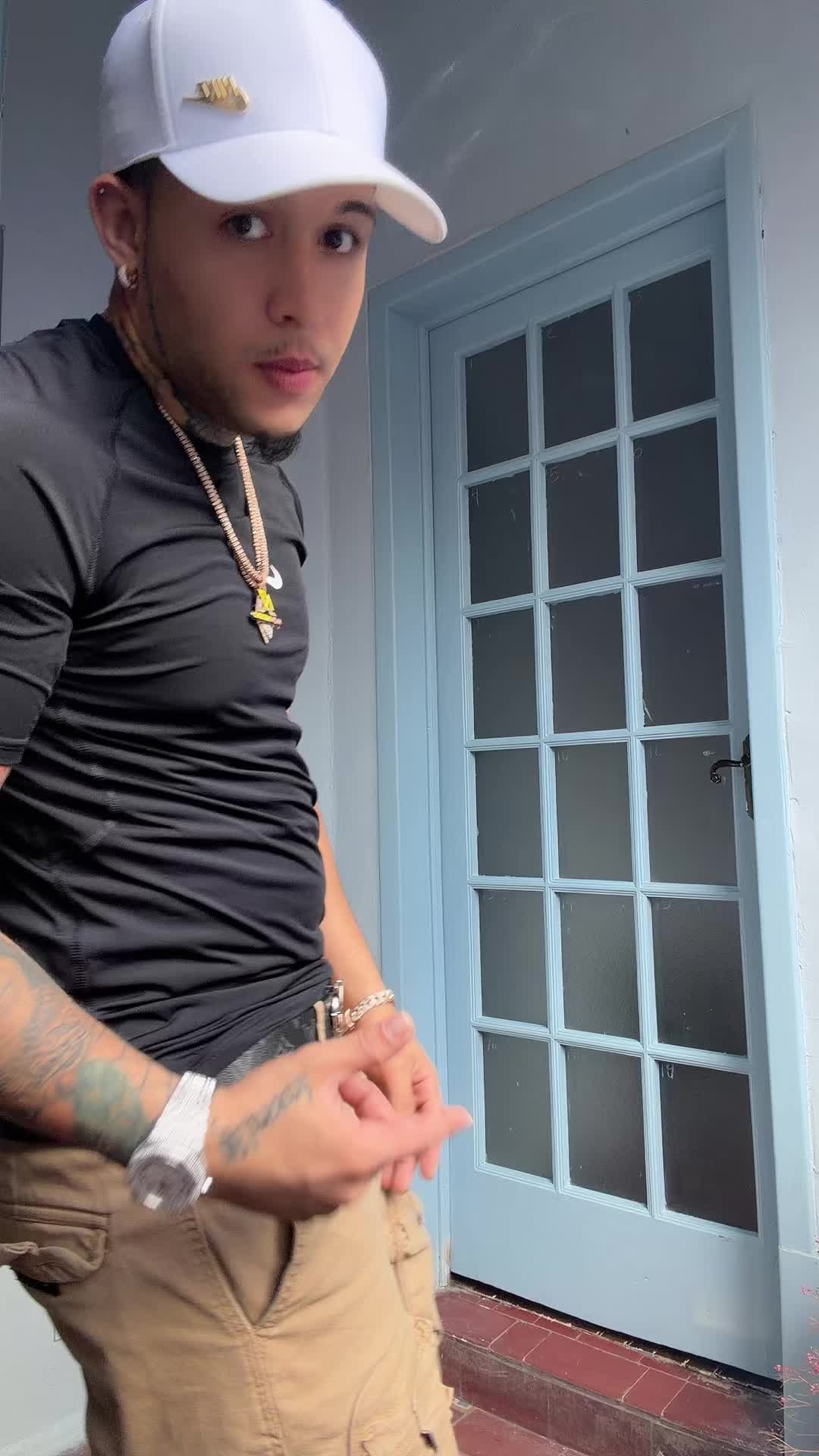 @JeyOne
