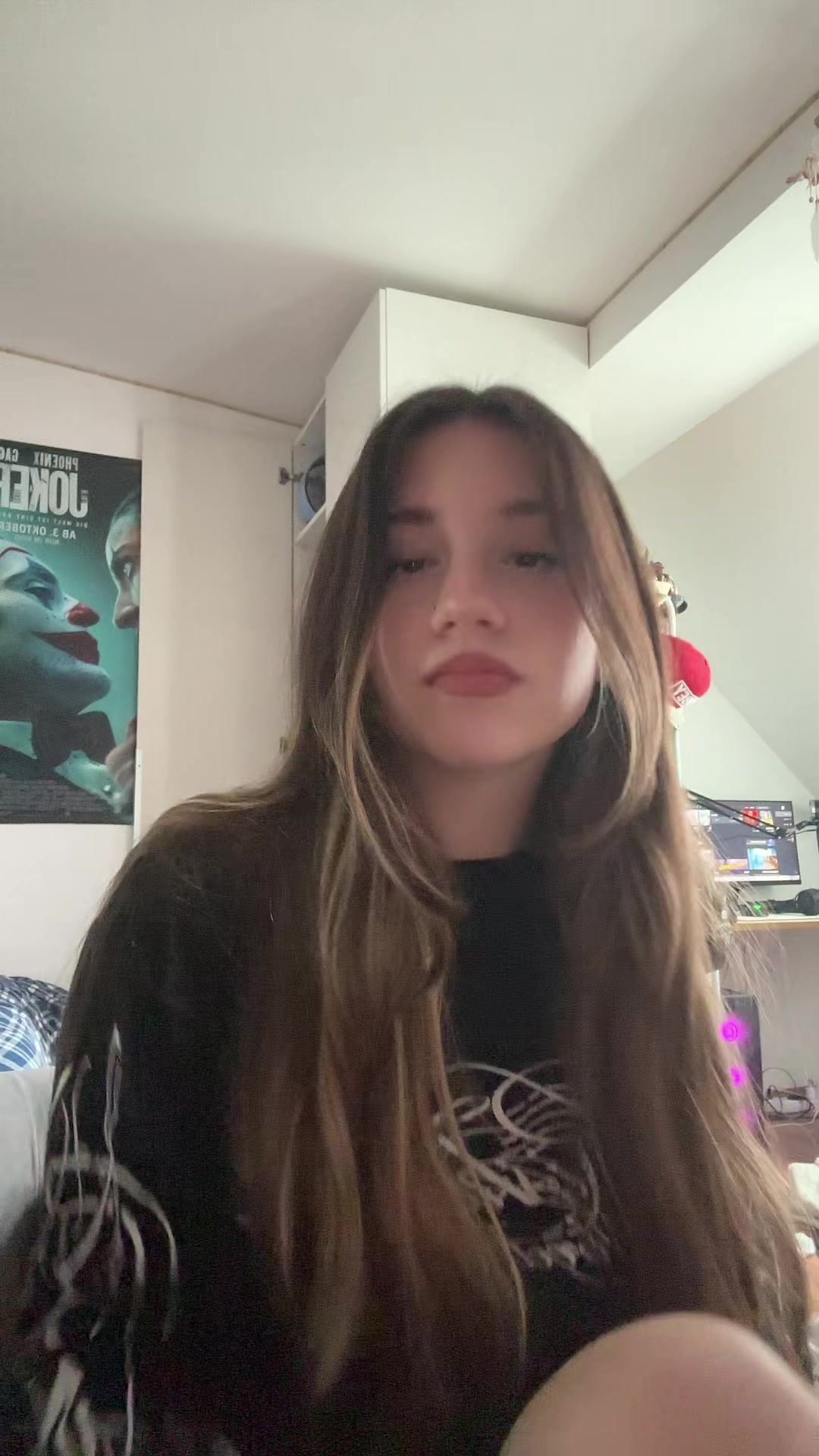 @ꫂ ၴႅ