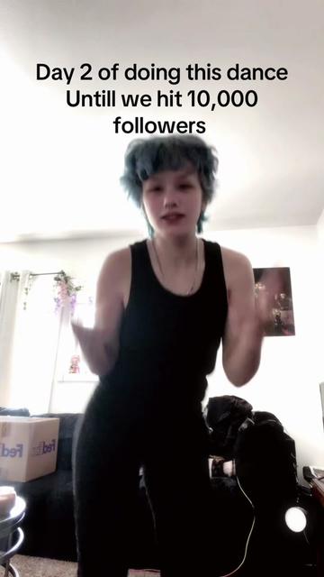 @Lunabunni8