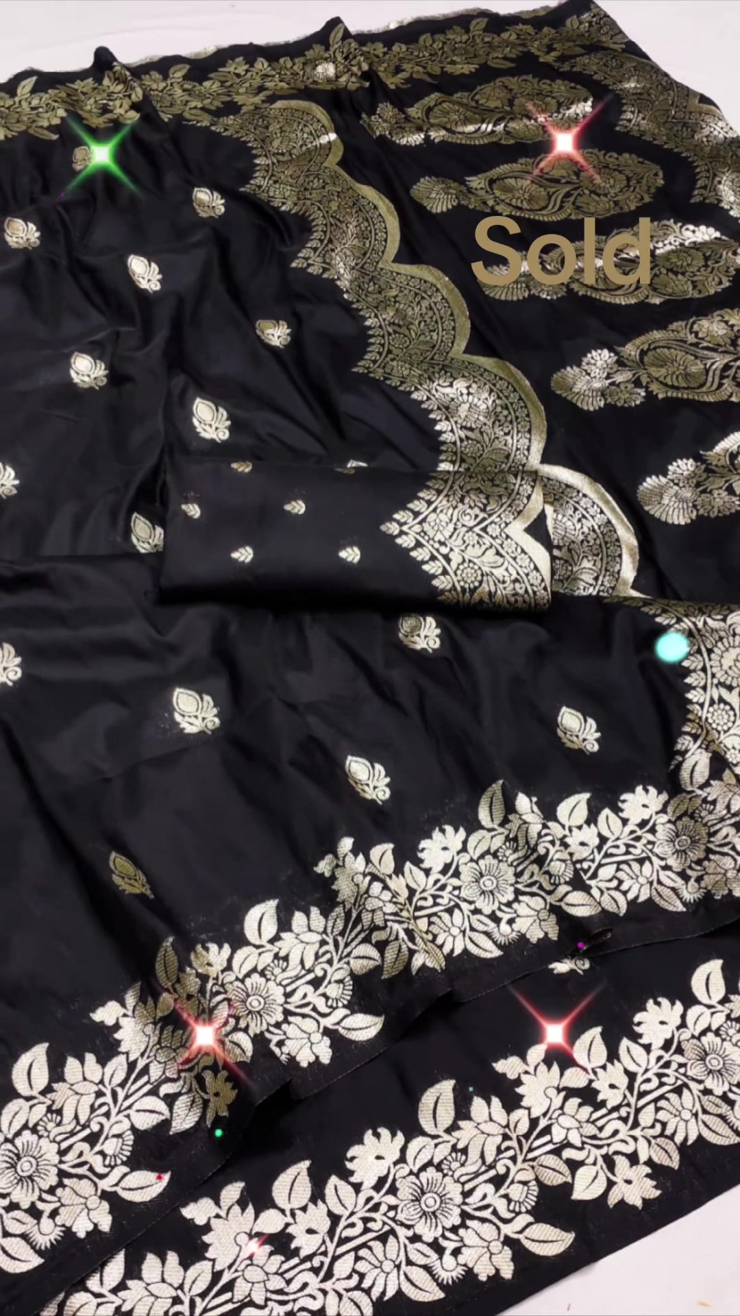 @radha_sarees