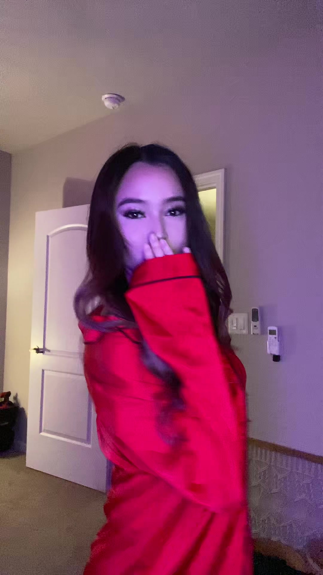 @juliamillion