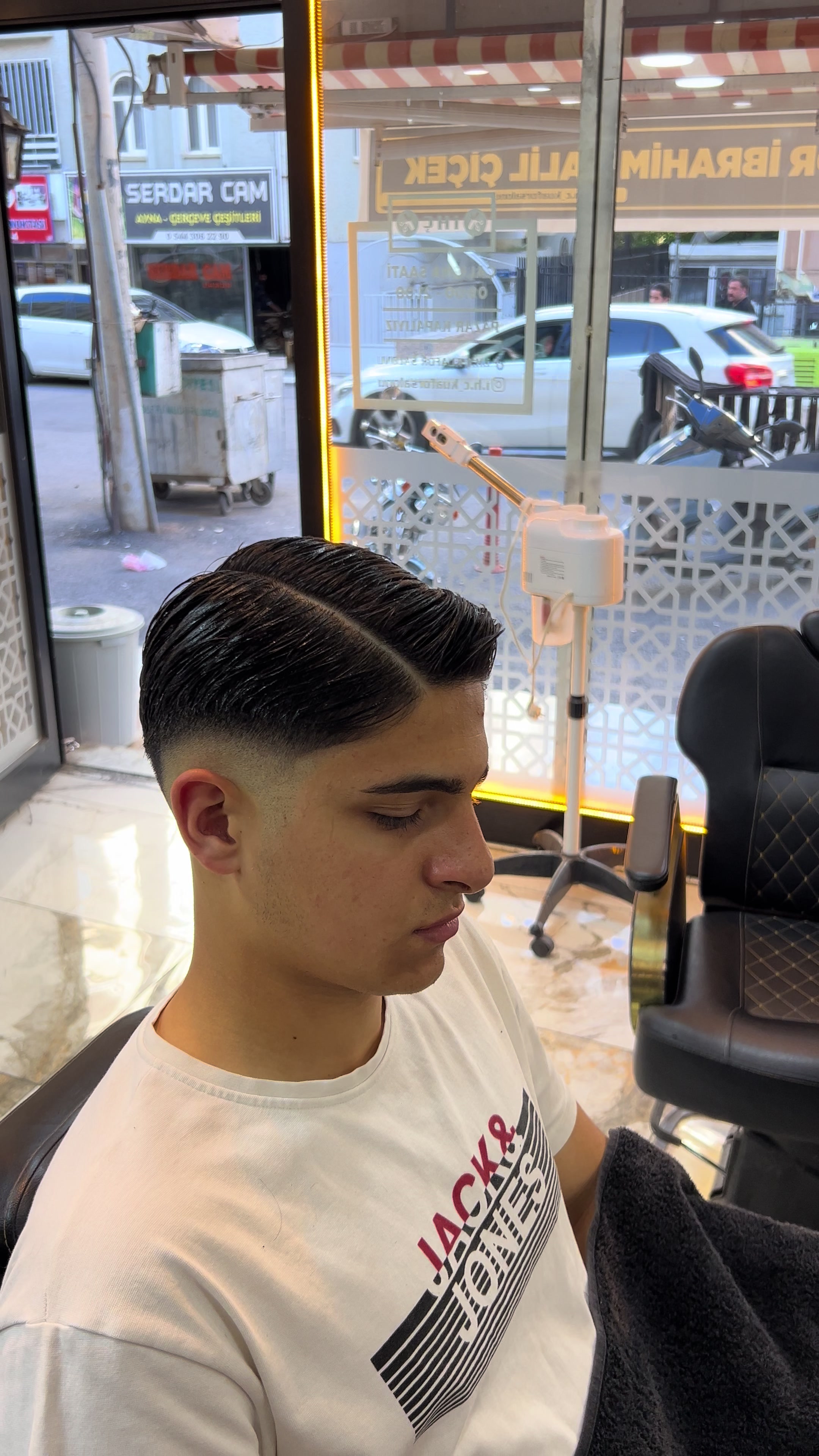 @İ.H.&Ccedil; KUAF&Ouml;R SALONU
