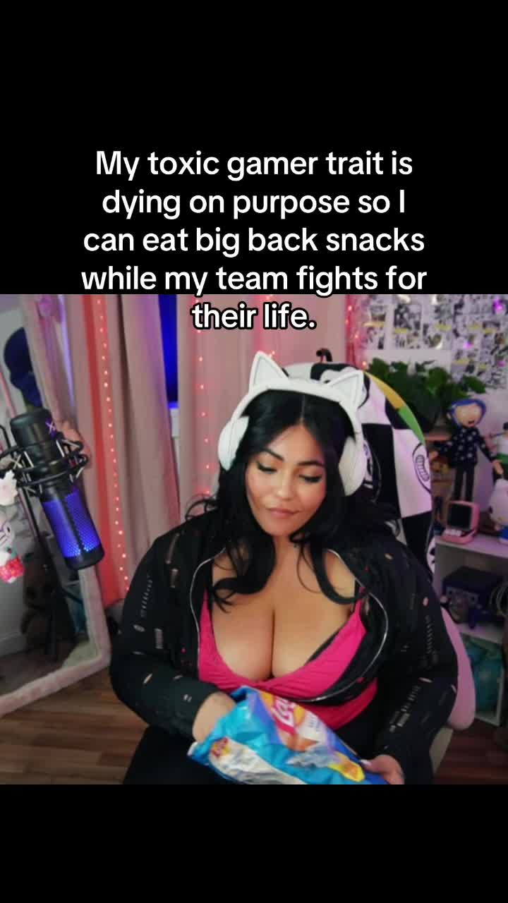 @thickwaifucat