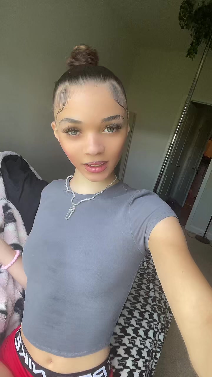 @Bellaaa