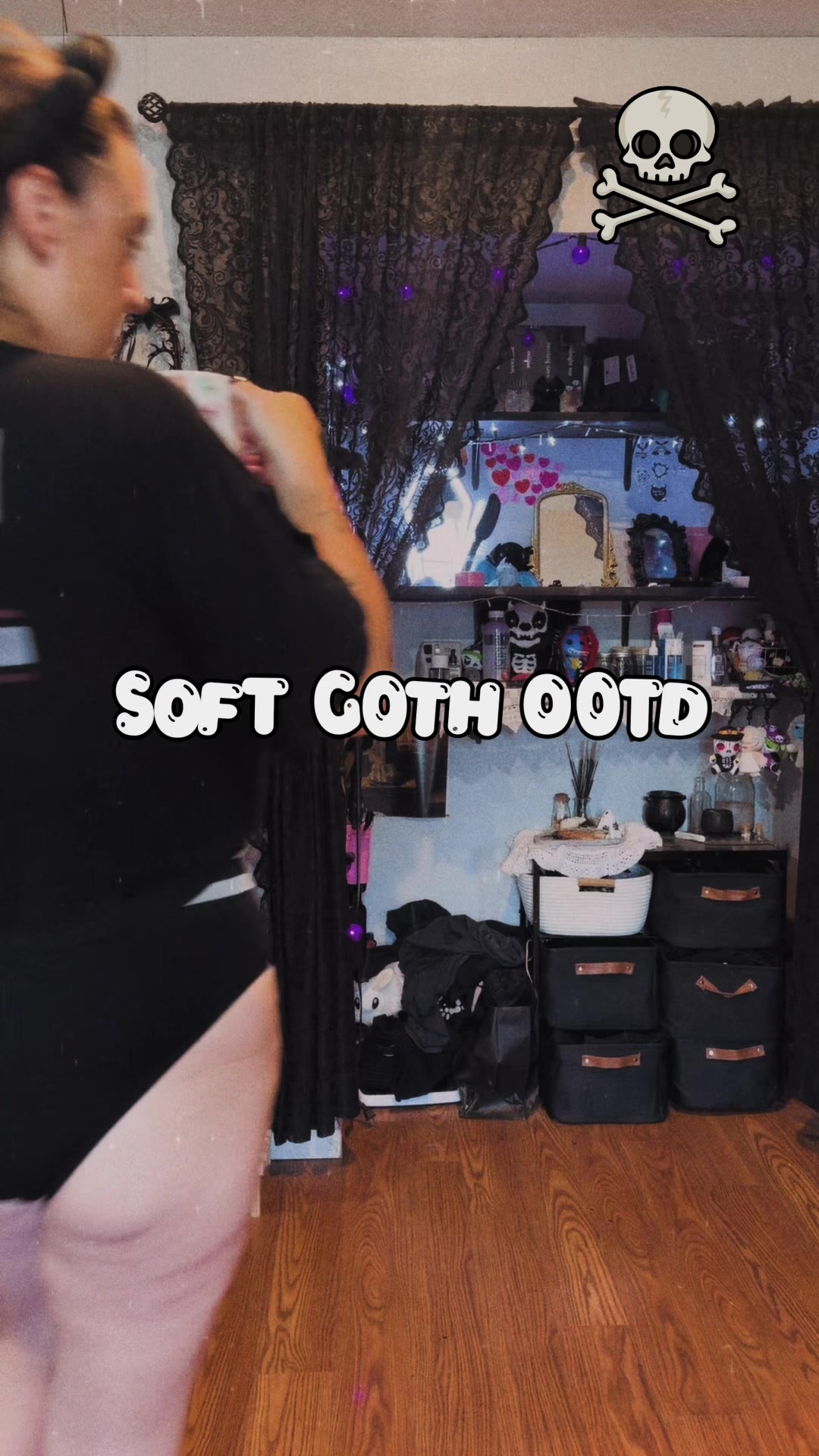 @Soft Goth Becca