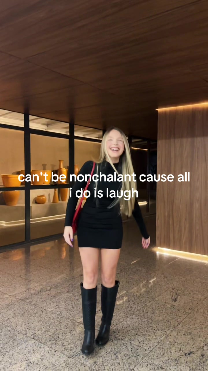 @laura