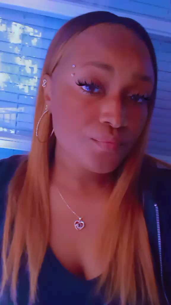 @Mizz_Birdie502