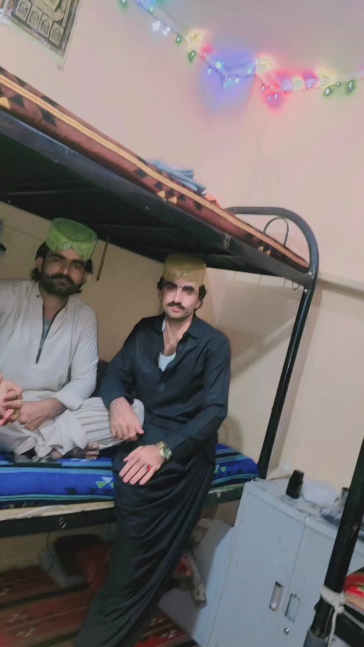 @🇦🇪✈️🇵🇰کنگ بوس سرور جکرانی