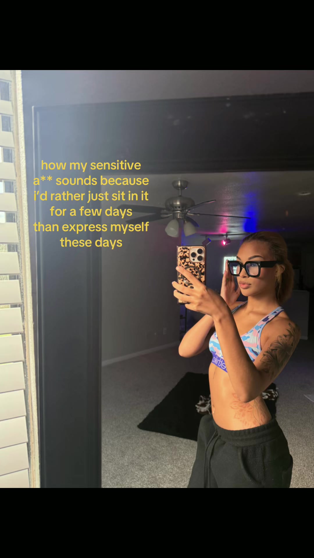 @niaakarrington