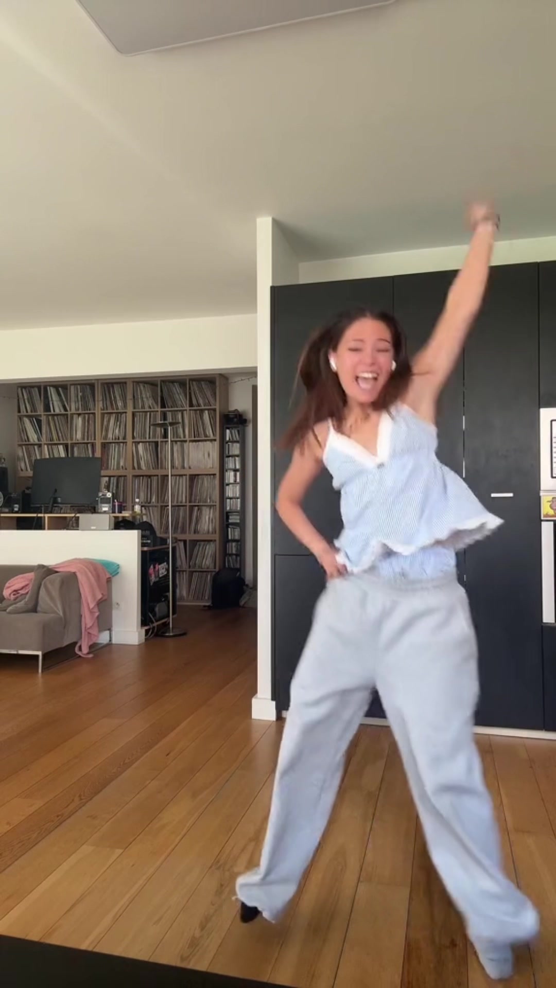 @Louloutic