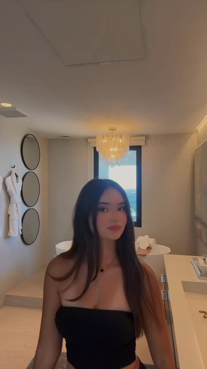 @claudia