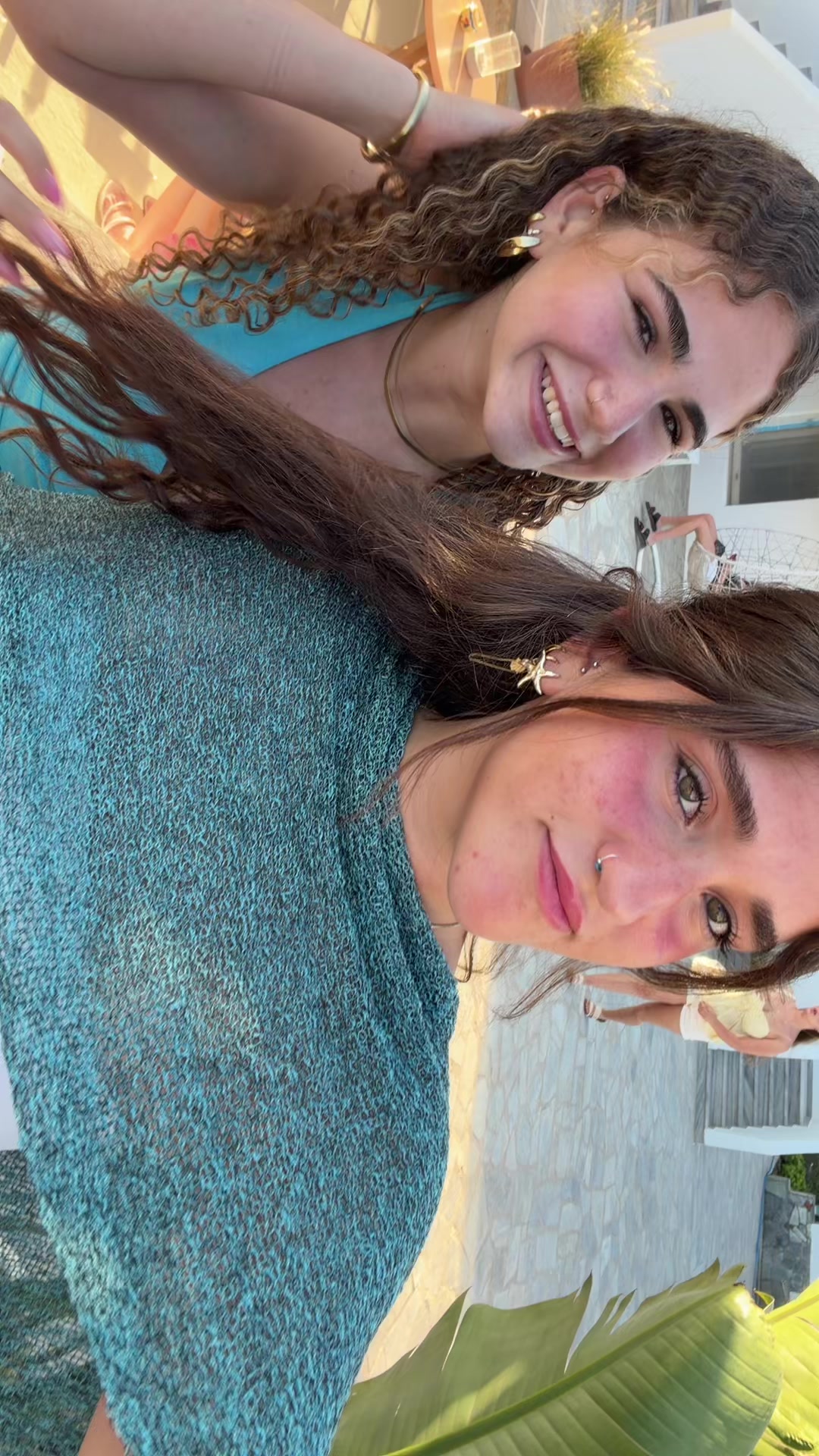 @🦋