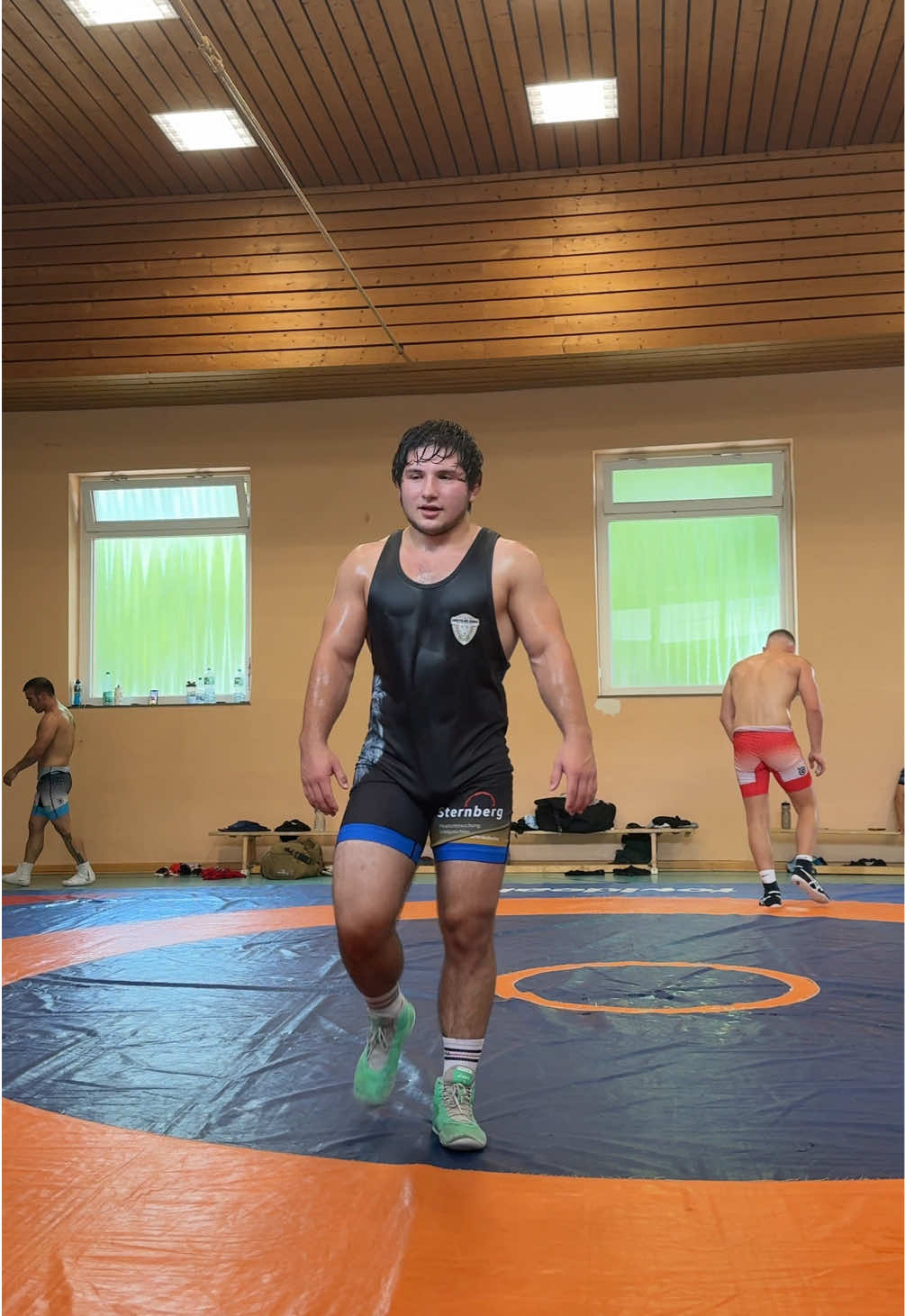 @Инст: a.cholak07
