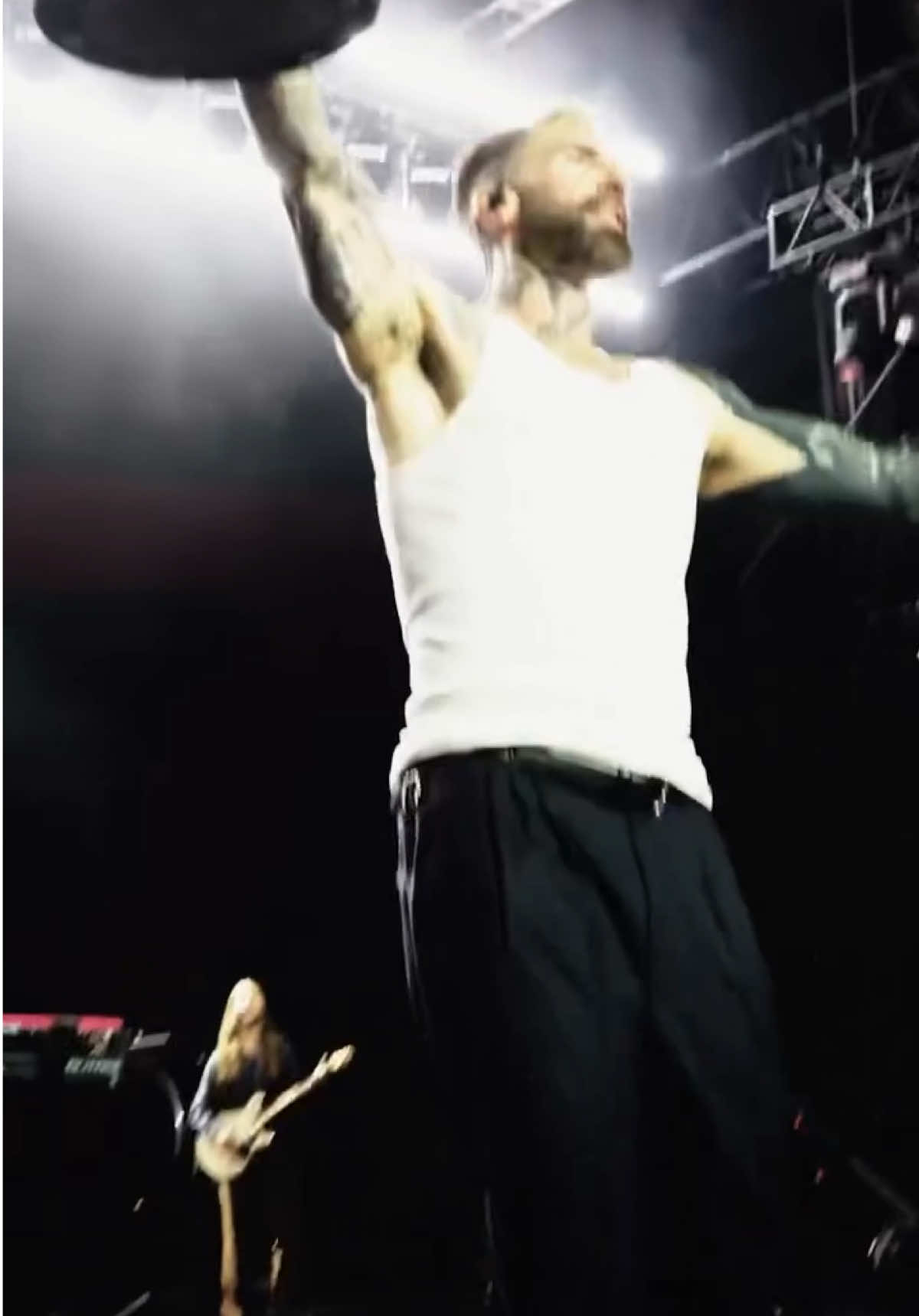 @Maroon 5