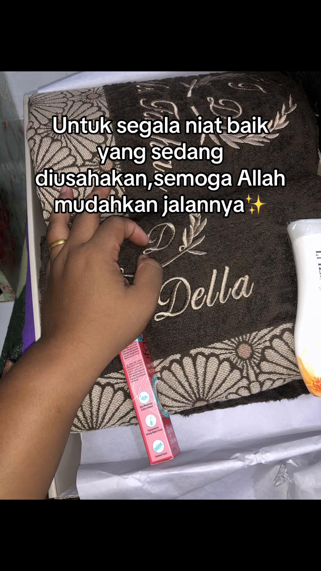 @Dellasantikaa💚