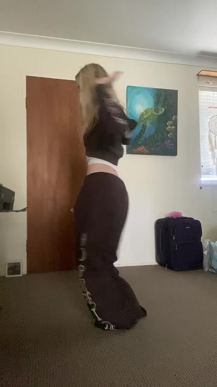 @lizzizbizz
