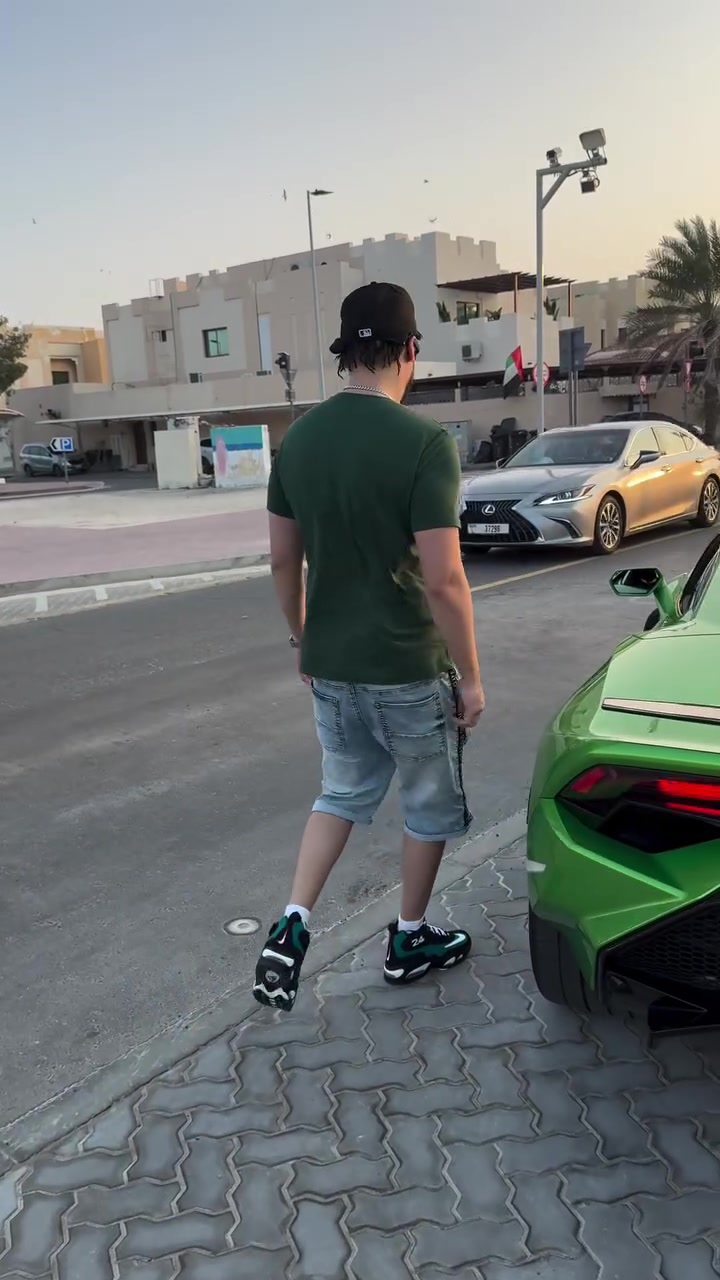 @Venomz