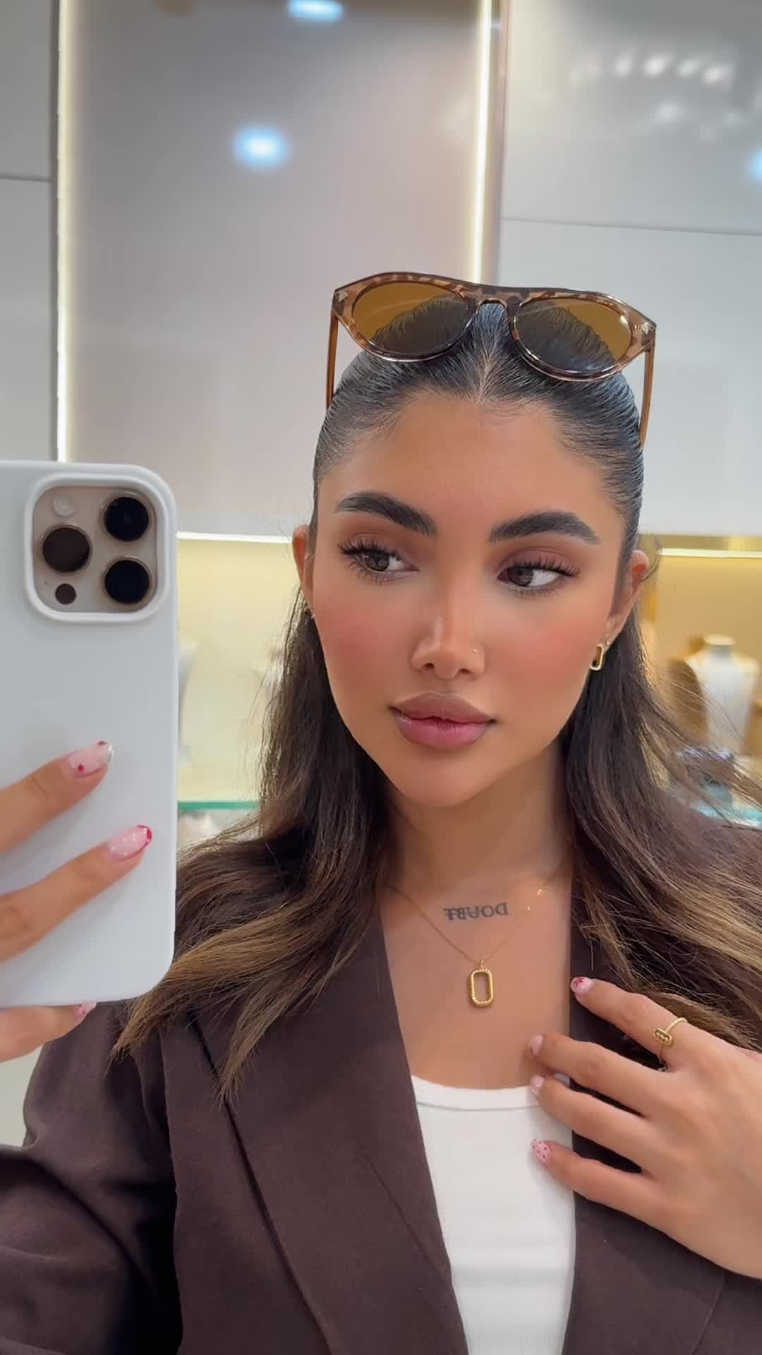 @yasna_moradi