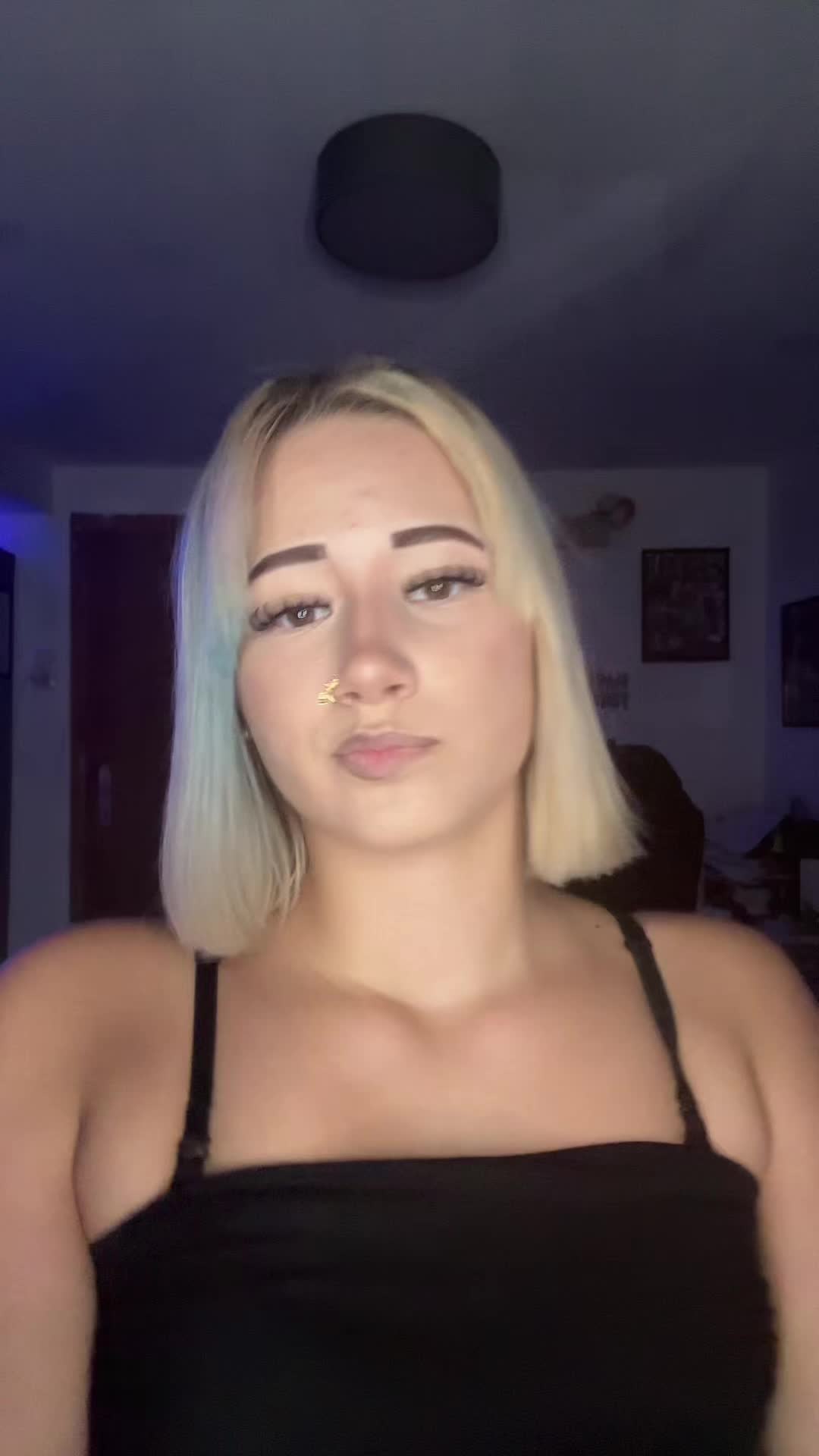 @🎭