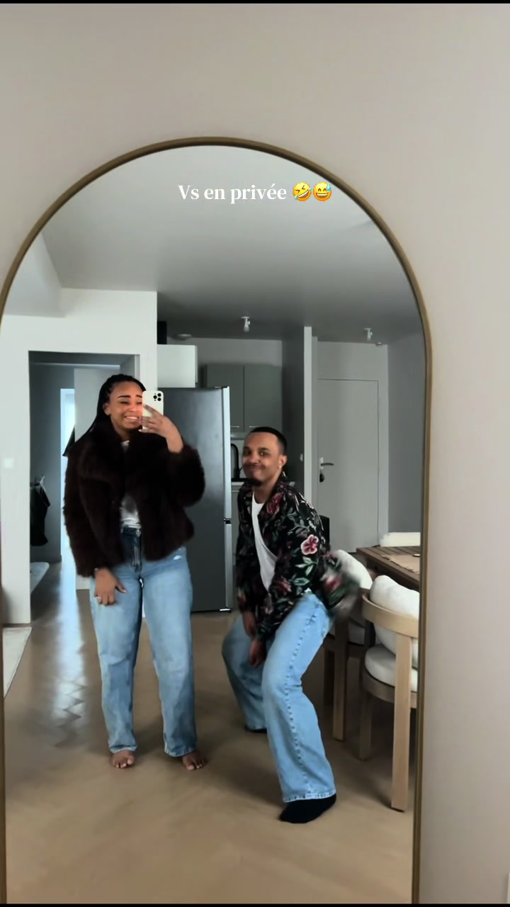 @KyriaCurly