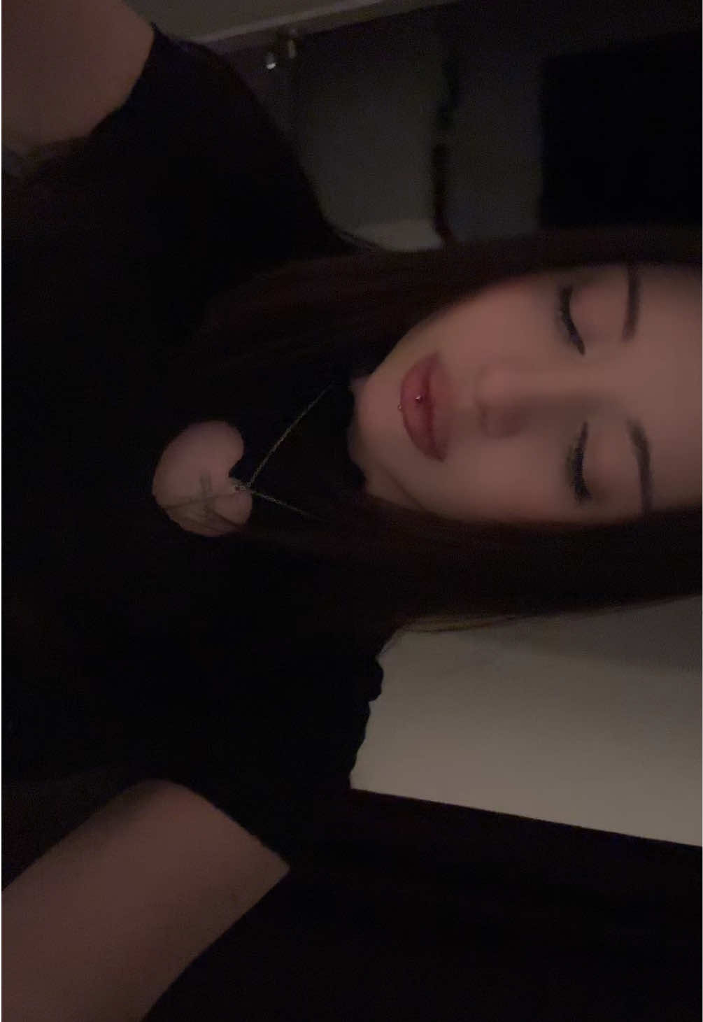 @༒&aring;risħikww࿐