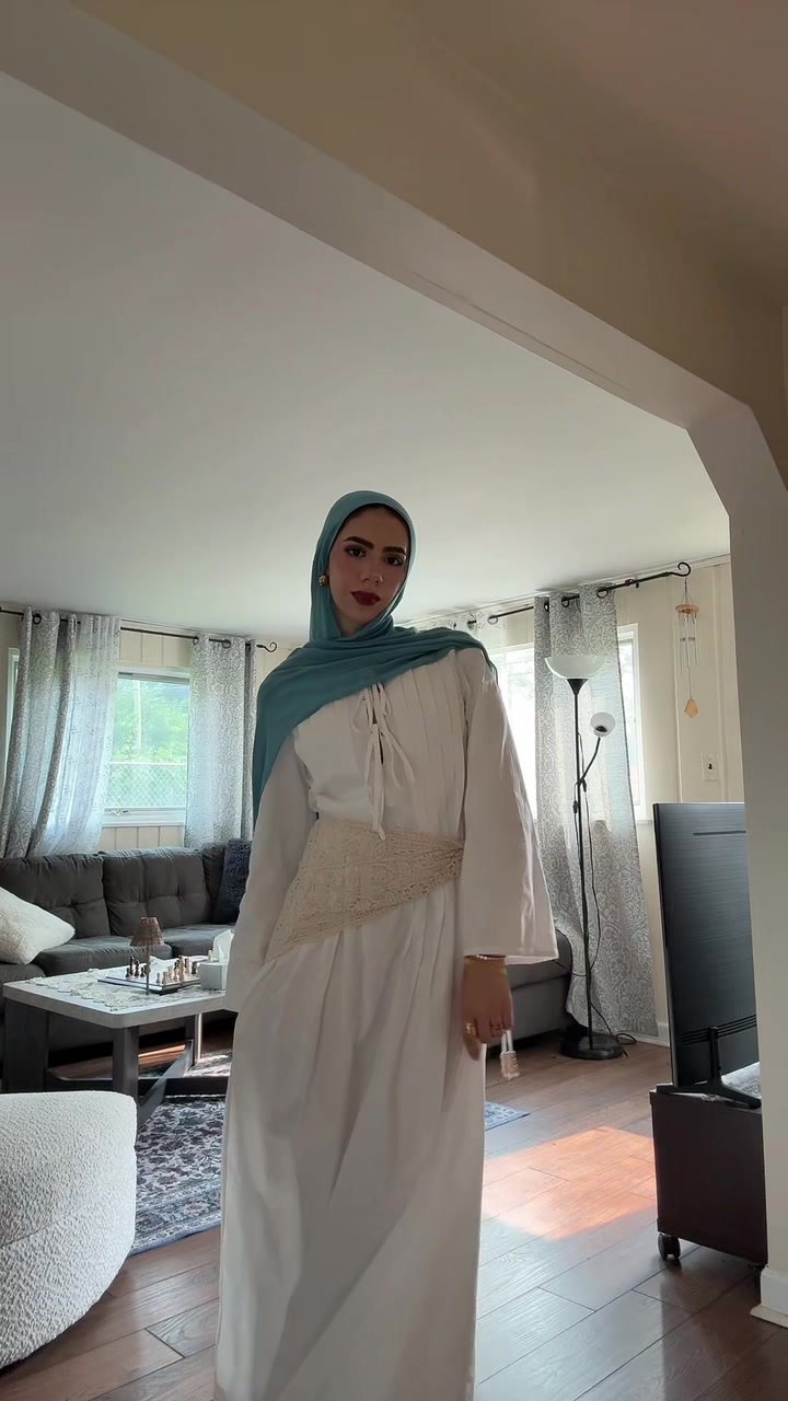@هنا