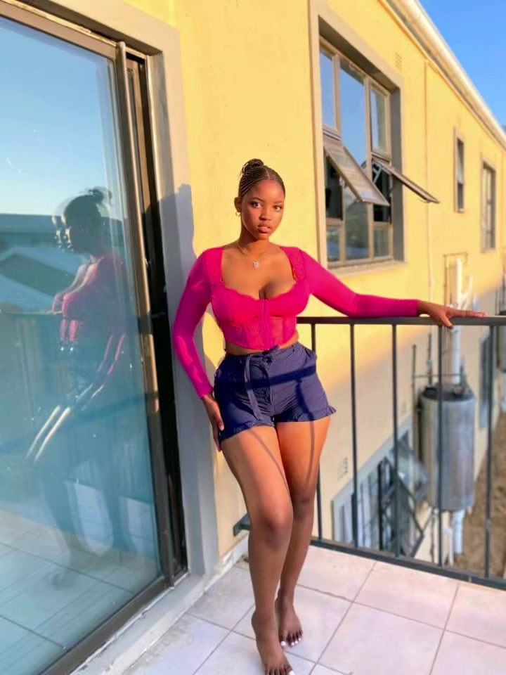 @AfricanBeauty