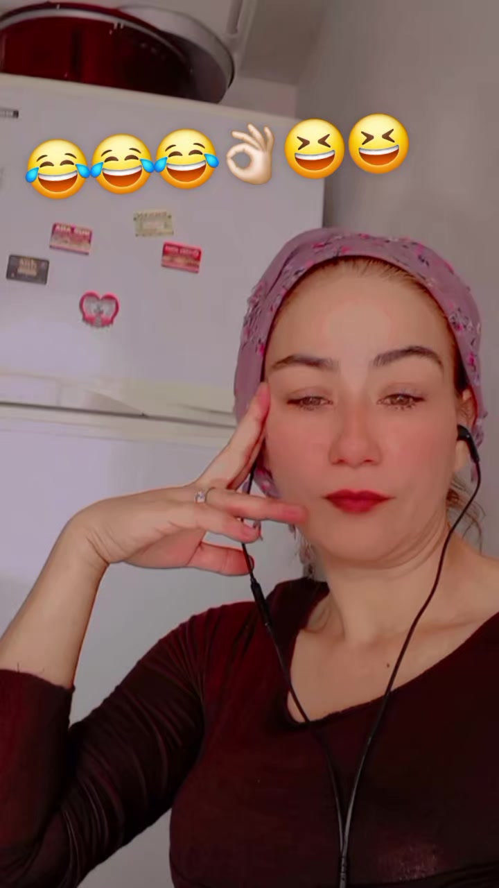 @Hülya Gülkırmızı