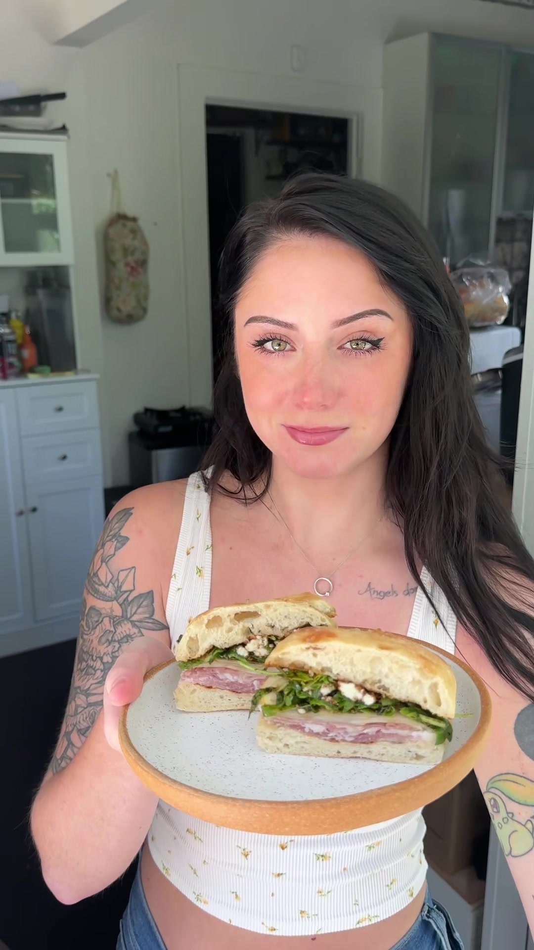 @sandwichcutiecat