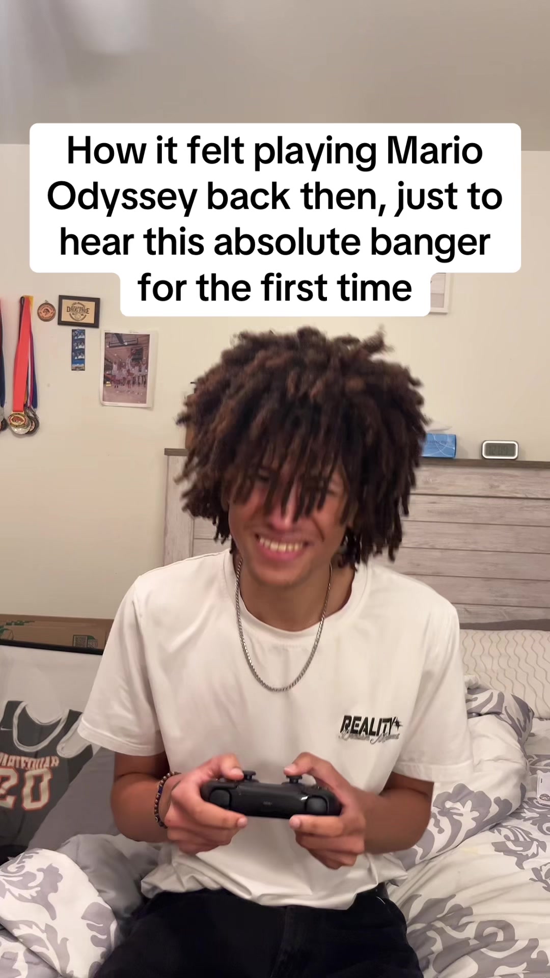 @ITZZ$kovie