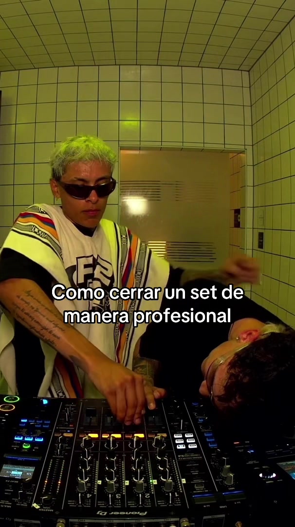 @R2B